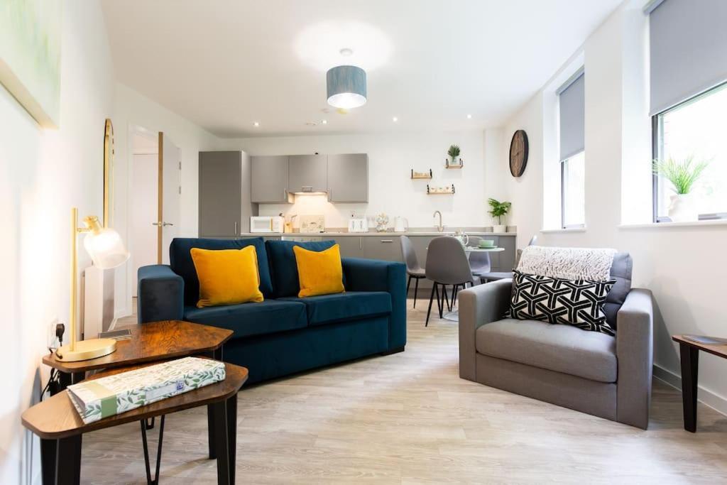 Polly'S Place Apartment Taunton & Free Off Road Parking & Wifi Luaran gambar