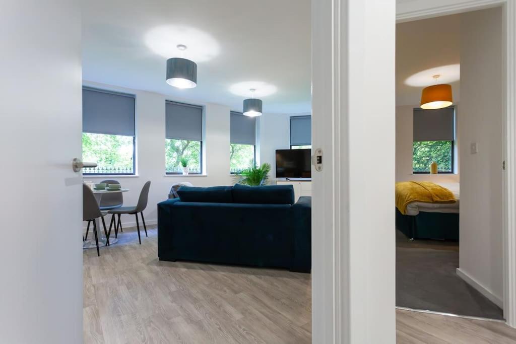 Polly'S Place Apartment Taunton & Free Off Road Parking & Wifi Luaran gambar